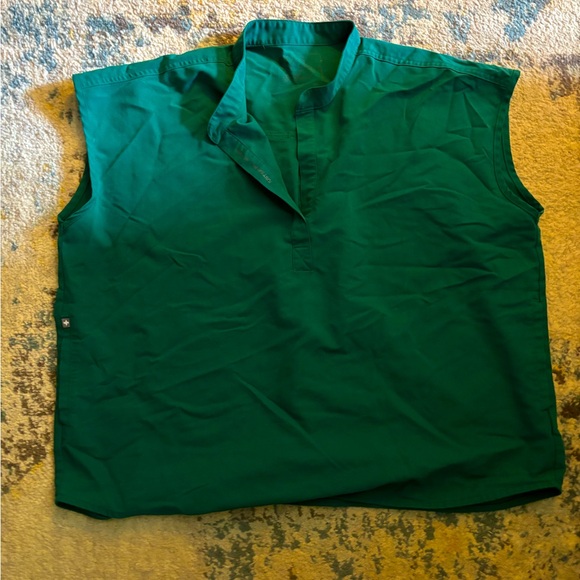 Rafaela Oversized Scrub Top - Picture 1 of 3